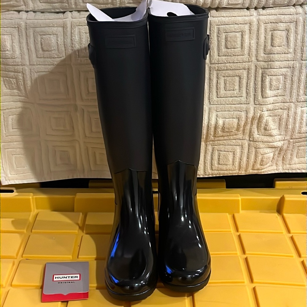 Tall Hunter rain boots size 5